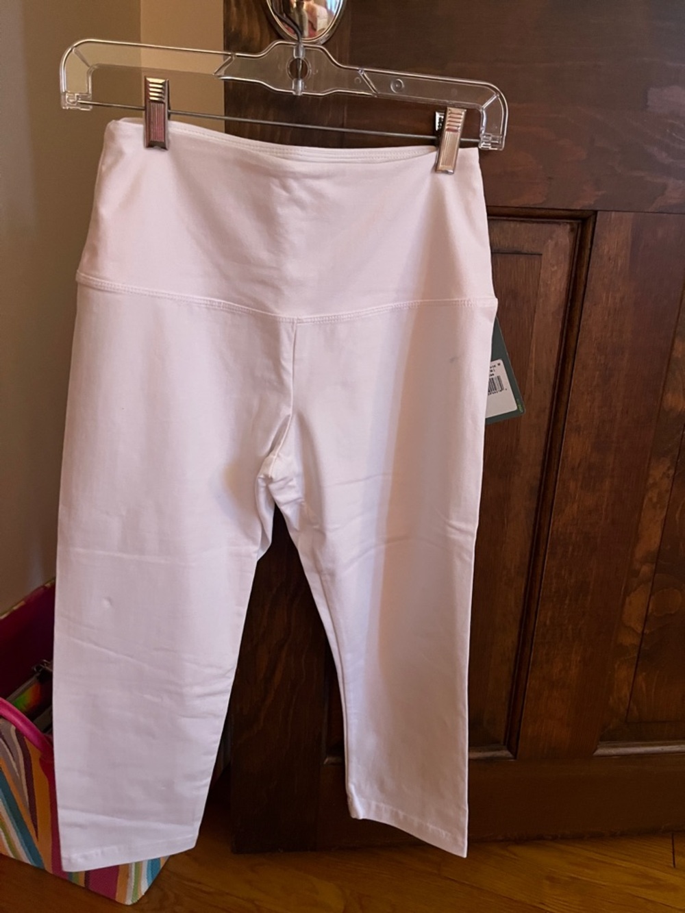 Lysse White Capri Leggings - Picture 4 of 4